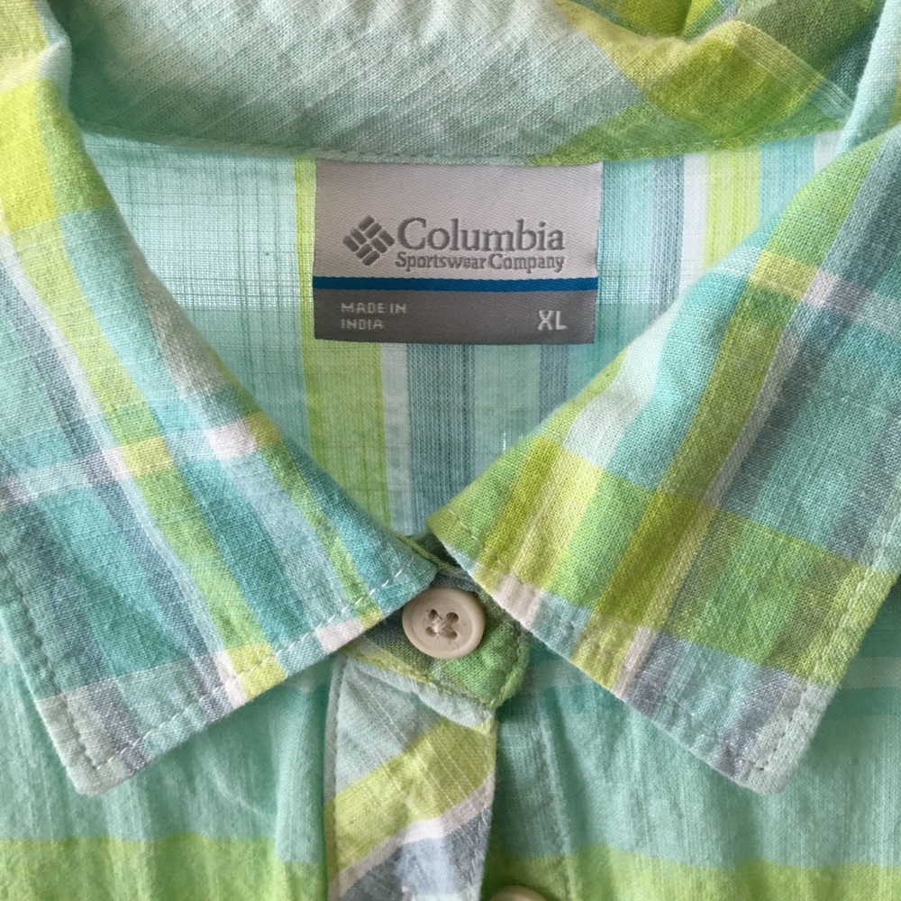 Women’s Columbia Button Down Shirt XL